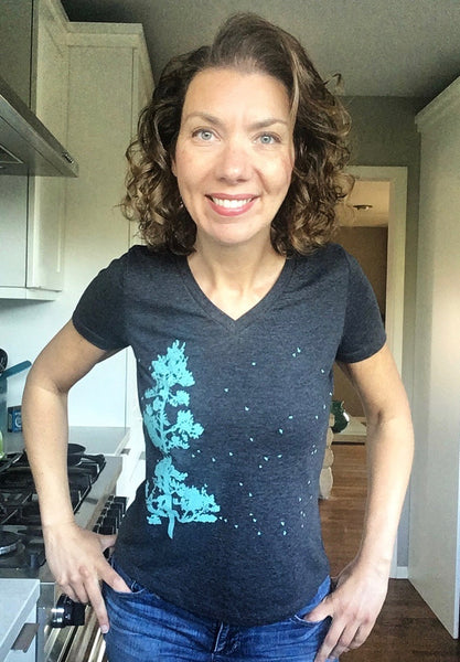 Pine Tree Flock V-Neck Tee - Women's Dark Grey Heather