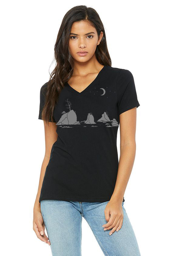 Moon Over Three Graces V-Neck Tee - Women's Black