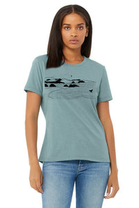 Whale's Tail Ocean T-Shirt - Women's Heather Blue Lagoon